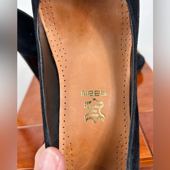 Franco Sarto black suede pumps, 10M, textured 4.5” heels, Classic Sophisticated - Picture 6 of 8